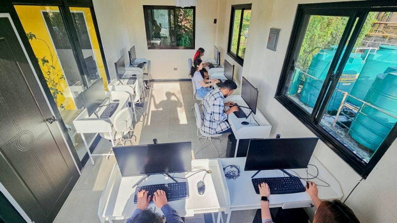 フィリピン留学 Cebu21 - Challenger Campus-Computer Room-2